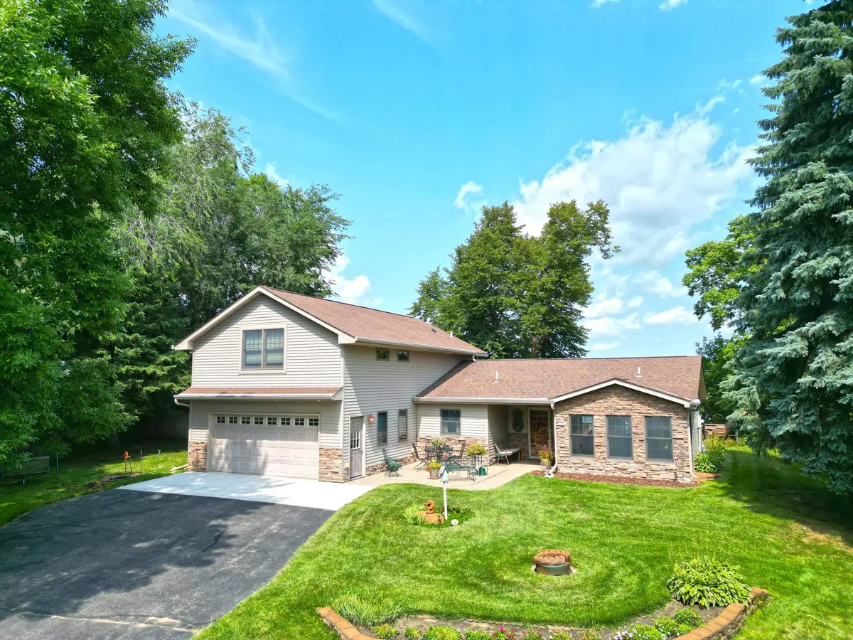 9962 91st Street Nw, Annandale, MN 55302 - #1