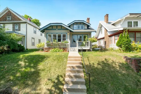 2606 Hayes Street Ne, Minneapolis, MN 55418