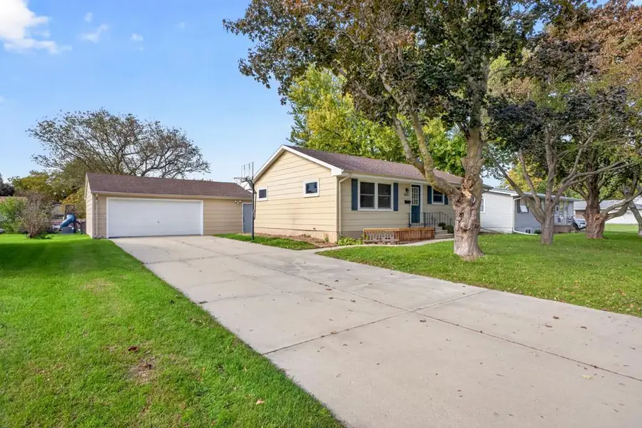 803 4th Avenue Se, Stewartville, MN 55976 - #3
