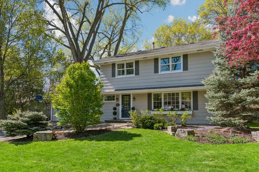 290 Ridgeview Drive E, Wayzata, MN 55391 - #2