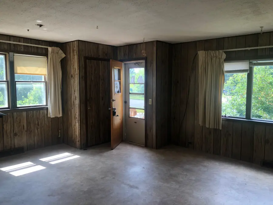 1220 14th Avenue E, Hibbing, MN 55746 - #2