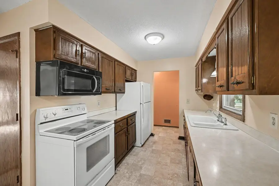 5520 Saint Stephens Street, Mounds View, MN 55112 - #2