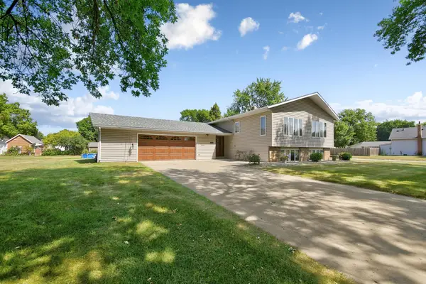 510 12th Street, Windom, MN 56101