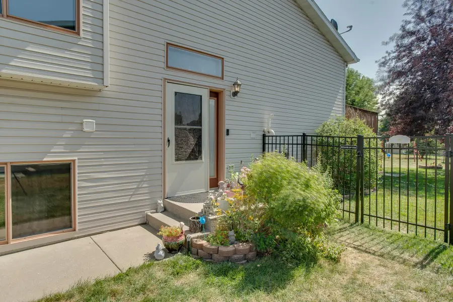 1427 Suntree Drive, West Fargo, ND 58078 - #2