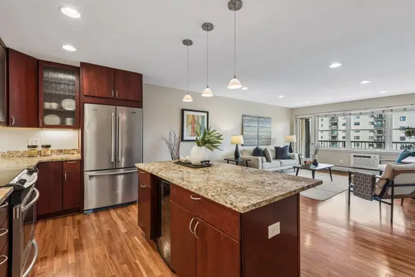 3150 Excelsior Boulevard #401, Minneapolis, MN 55416