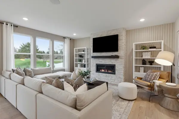 1584 Norbert Lane, Shakopee, MN 55379