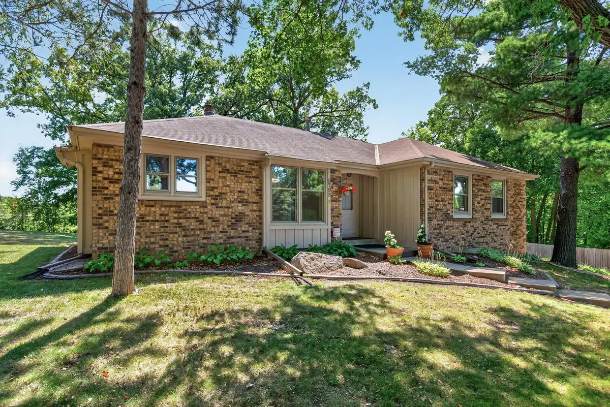 5795 Shannon Trail Se, Prior Lake, MN 55372 - #1