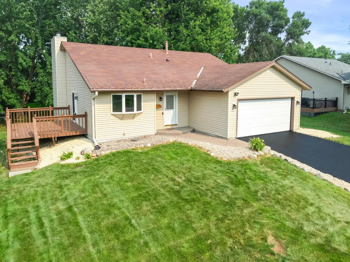 5700 Deer Trail E, Shoreview, MN 55126 - #1