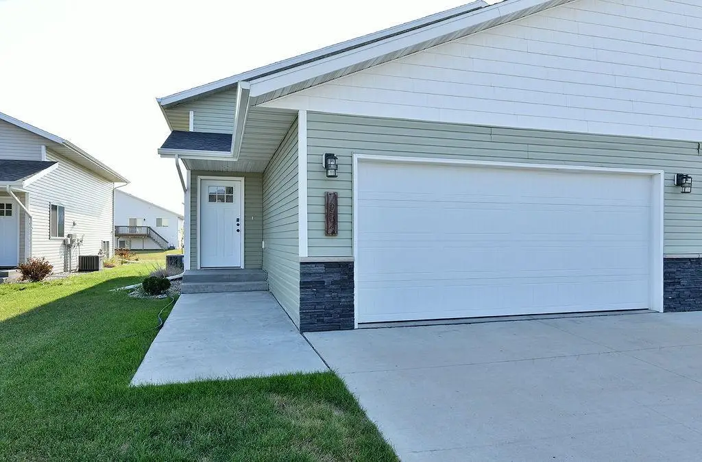 7284 30th Street S, Fargo, ND 58104 - #1