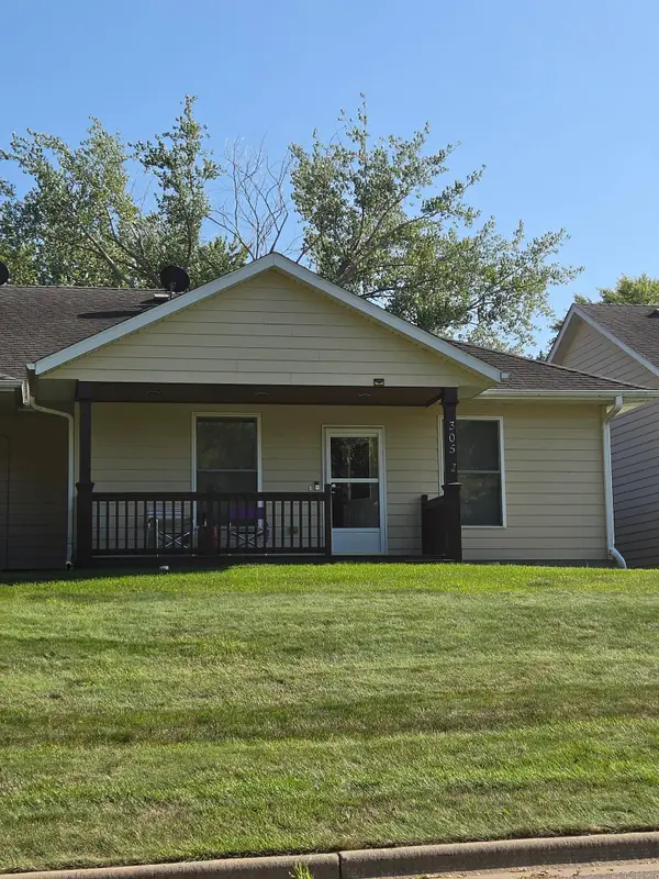 305 Maple Avenue, Waverly, MN 55390