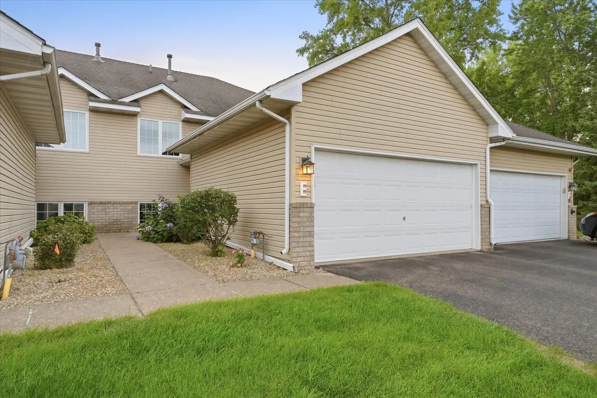 10605 44th Avenue N #E, Plymouth, MN 55442 - #1