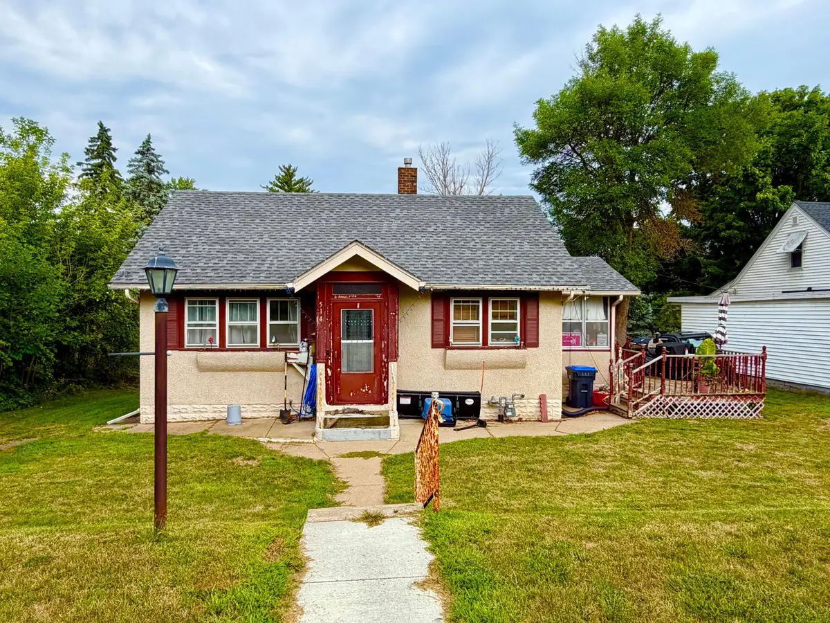 514 State Street E, Cannon Falls, MN 55009 - #1