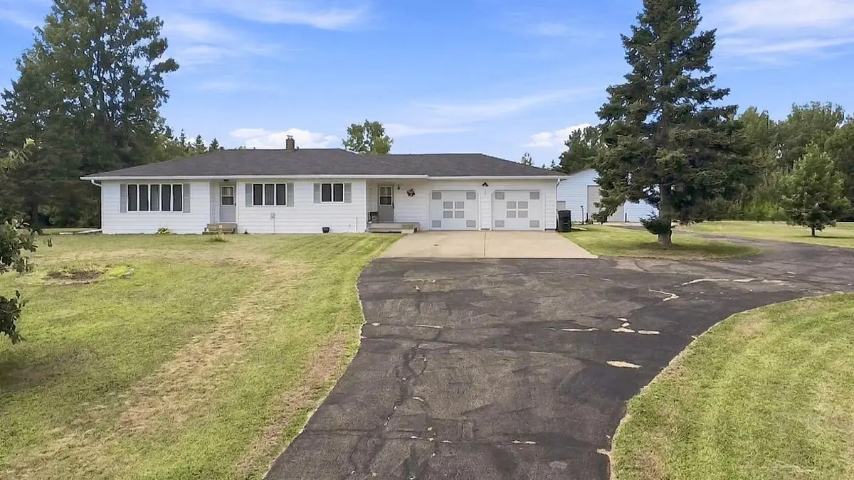 1433 Morris Avenue, Hinckley, MN 55037 - #1