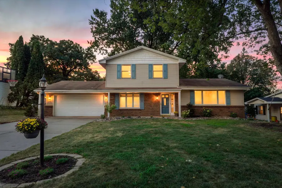 7181 Steepleview Road, Woodbury, MN 55125 - #2