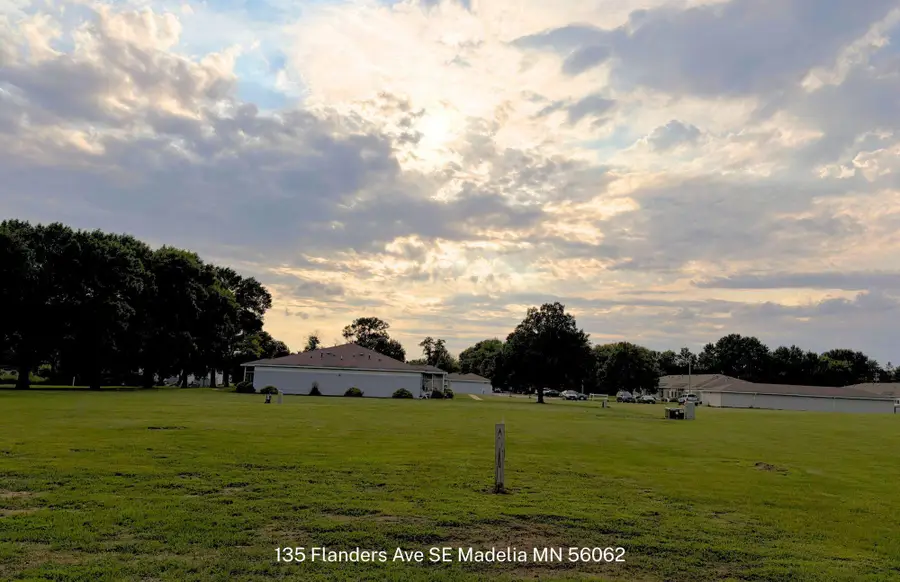 135 Flanders Avenue Se, Madelia, MN 56062 - #3