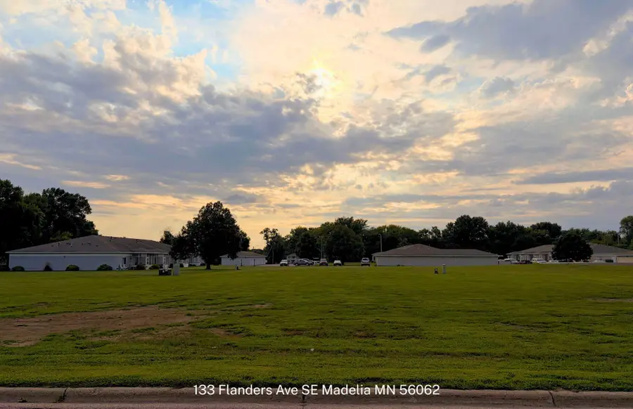 133 Flanders Avenue Se, Madelia, MN 56062 - #3