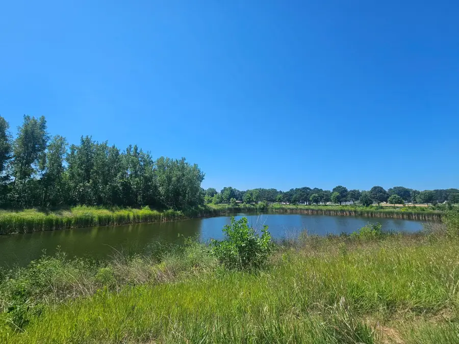 246 10th Avenue Ne, Hutchinson, MN 55350 - #2