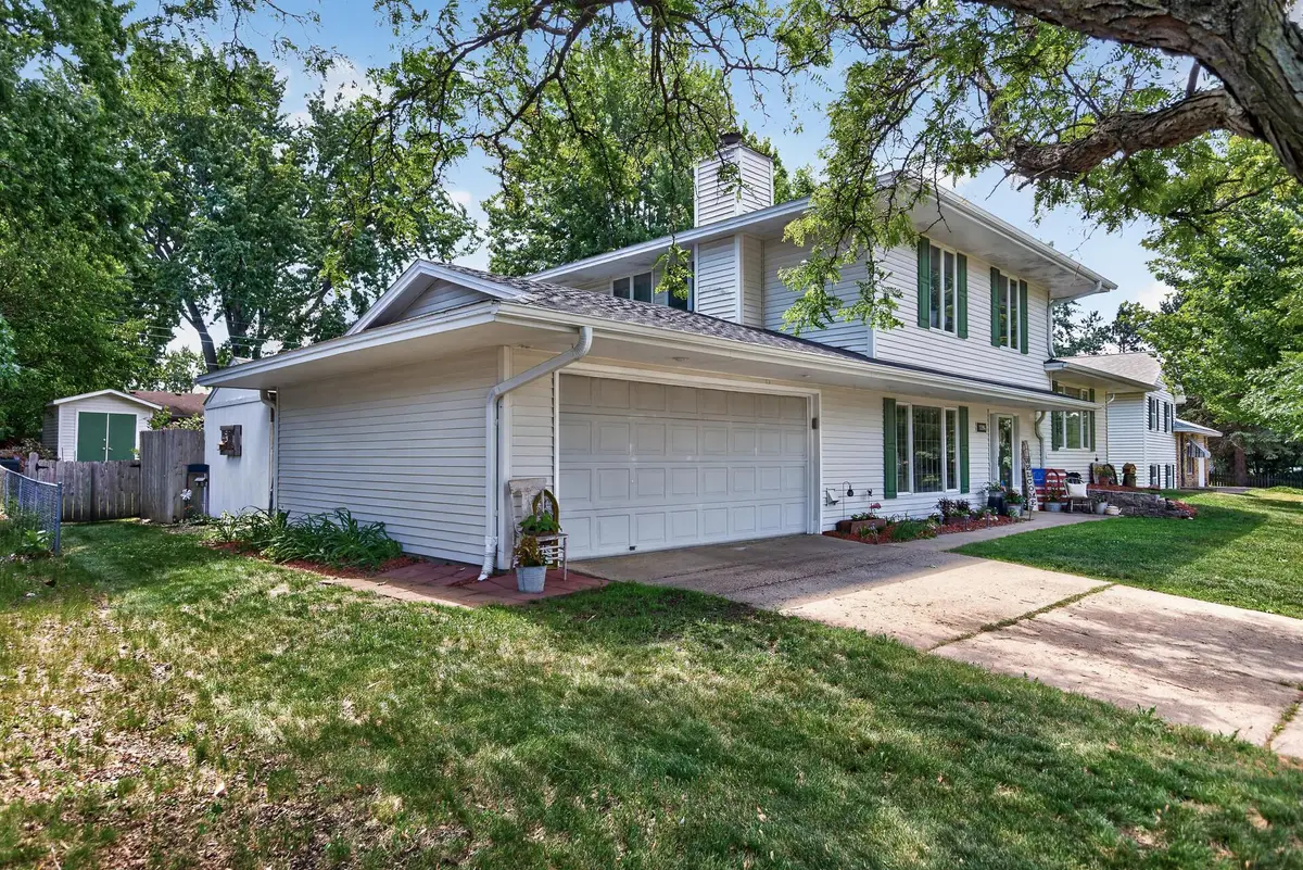 1094 Lowell Drive, Apple Valley, MN 55124 - #1