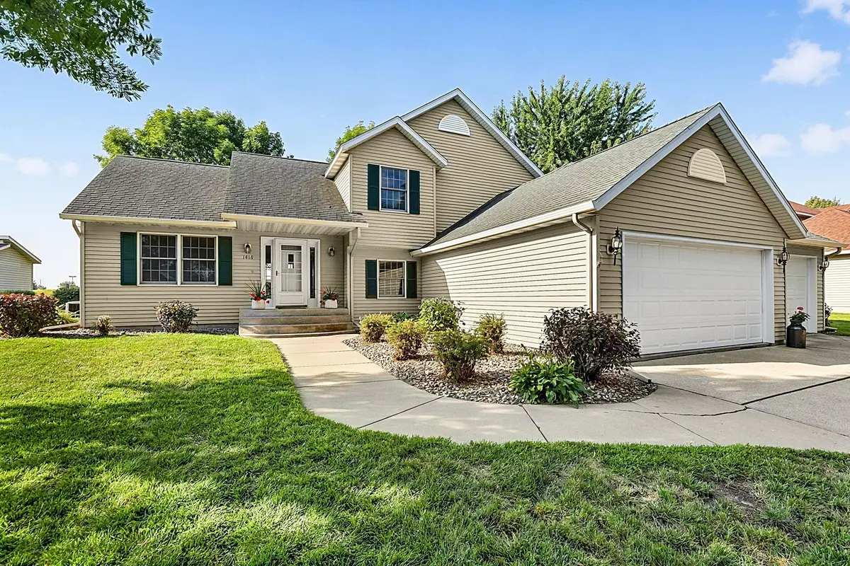 1418 8th Avenue Sw, Hutchinson, MN 55350 - #1