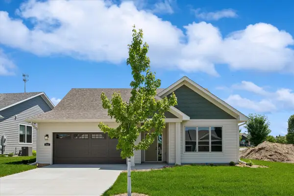 2015 Erie Drive, Northfield, MN 55057