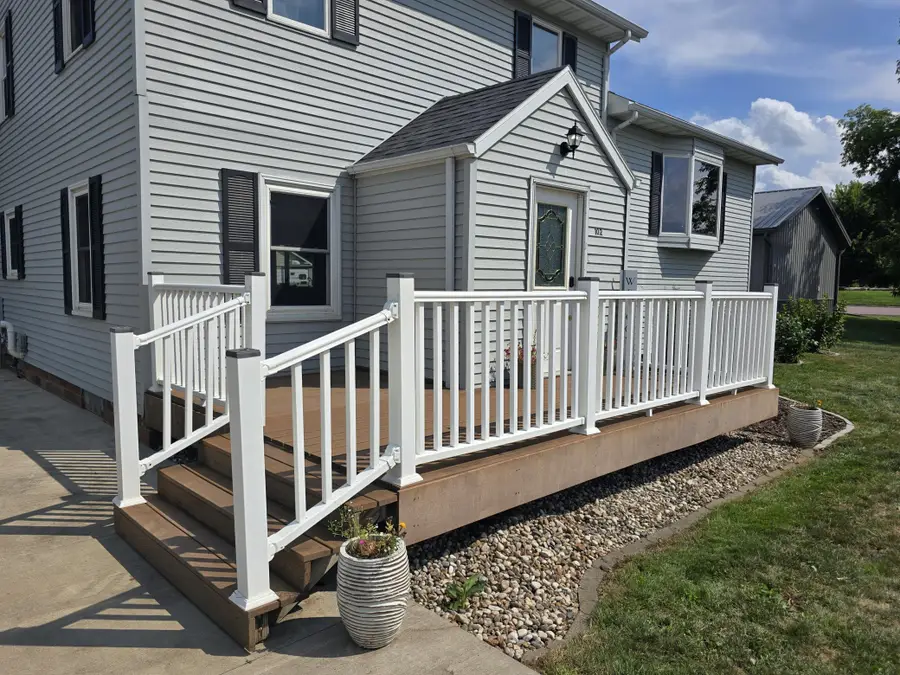 102 County Road 16 S, Comfrey, MN 56019 - #2