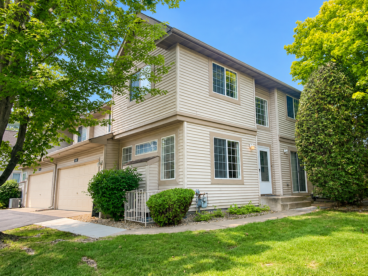1088 Lovell Avenue W, Roseville, MN 55113 - #1