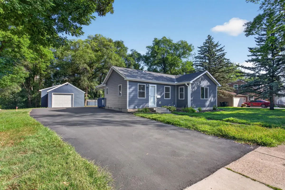 935 5th Avenue W, Shakopee, MN 55379 - #1