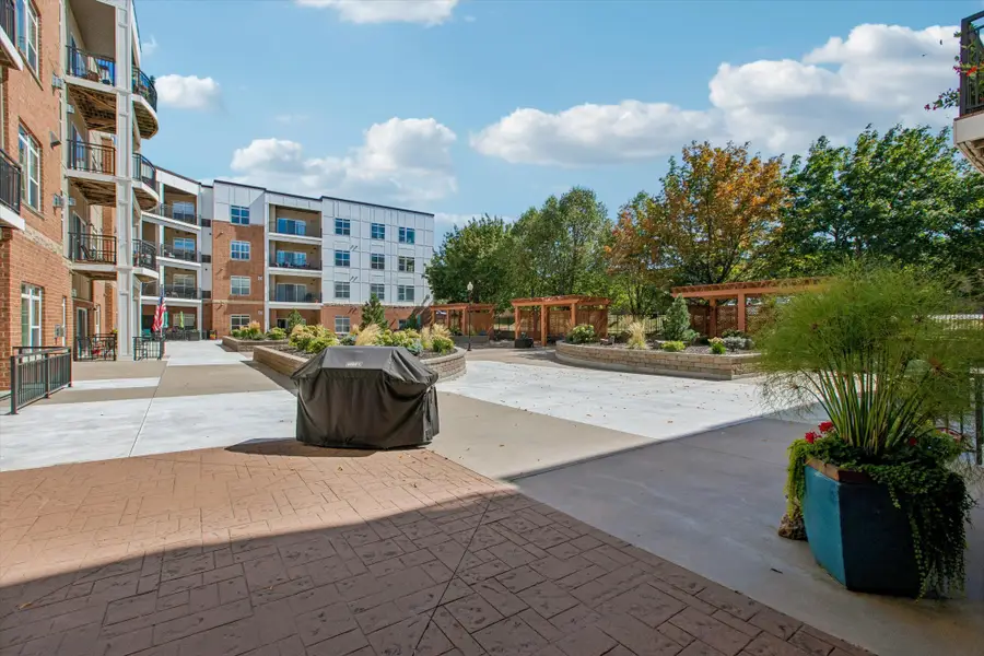 12501 Nicollet Avenue #425, Burnsville, MN 55337 - #2