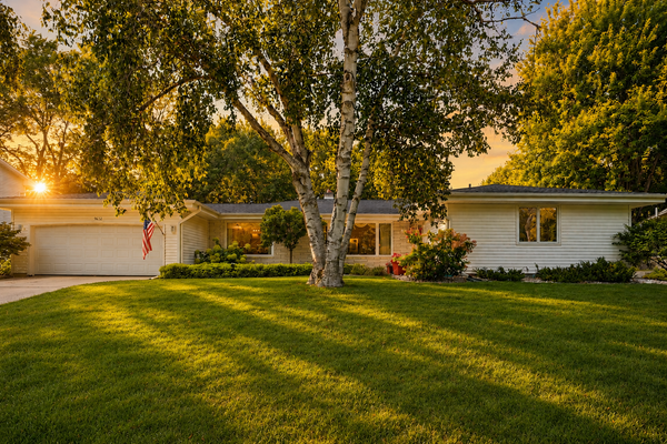 9632 Oxborough Road, Bloomington, MN 55437