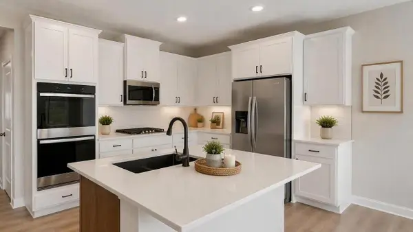 2140 Bluff Heights Drive, Shakopee, MN 55379