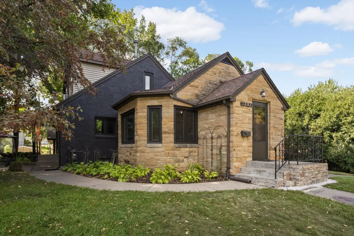 1251 Macarthur Avenue, West Saint Paul, MN 55118 - #1