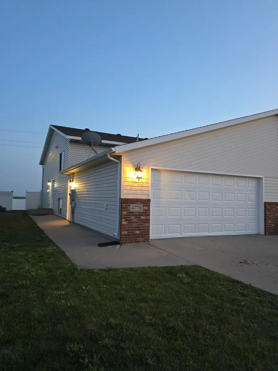 4778 51st Avenue S, Fargo, ND 58104 - #3