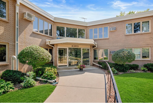 4380 Brookside Court #213, Edina, MN 55436
