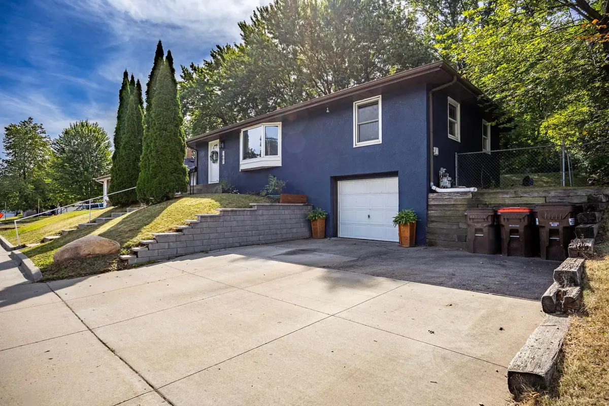 1607 Southview Boulevard, South Saint Paul, MN 55075 - #1