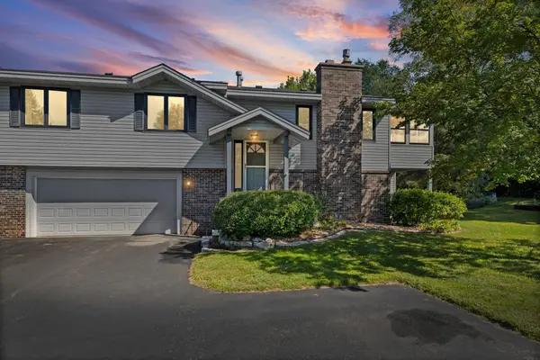 5642 Chatsworth Street N, Shoreview, MN 55126