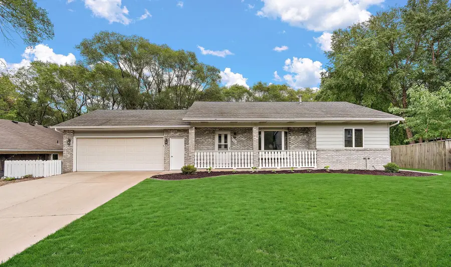 6520 Dawn Avenue, Inver Grove Heights, MN 55076 - #2