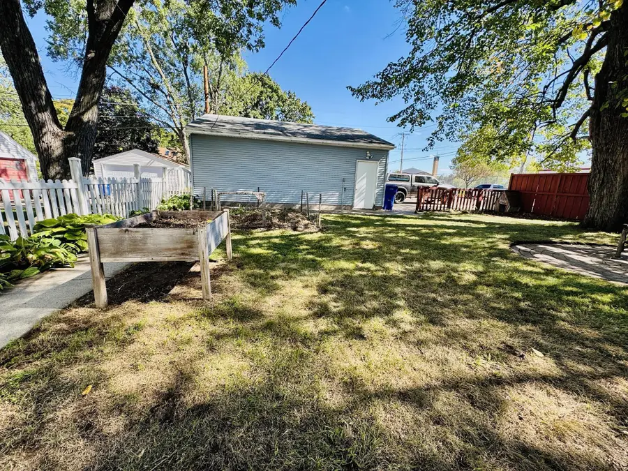 1444 Saint Albans Street N, Saint Paul, MN 55117 - #2