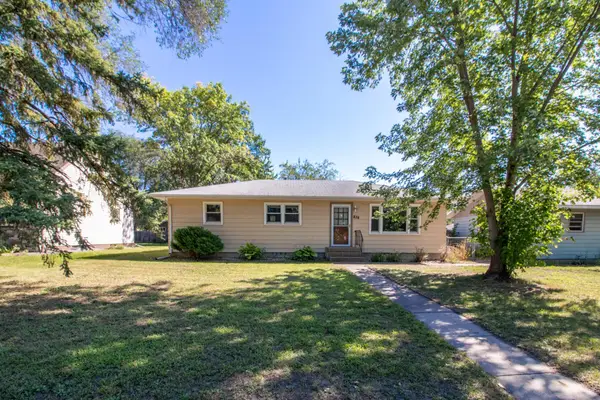 838 37th Avenue N, Saint Cloud, MN 56303