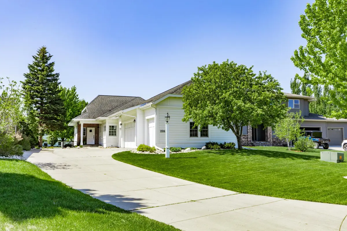 2516 Rose Creek Parkway S, Fargo, ND 58104 - #1