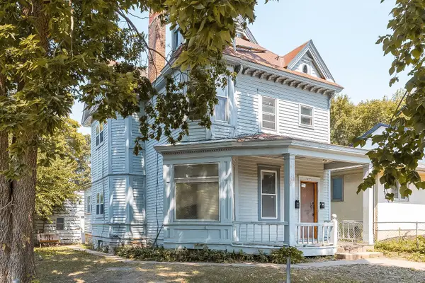 677 Sims Avenue, Saint Paul, MN 55106
