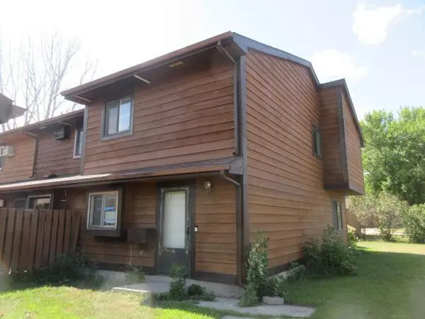 2001 Park Boulevard S, Fargo, ND 58103