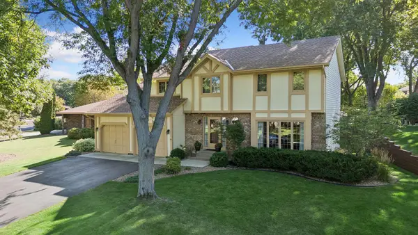 10001 Chowen Avenue S, Bloomington, MN 55431