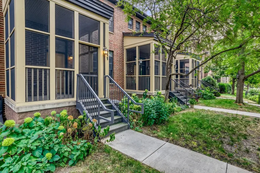 811 Thornton Street Se, Minneapolis, MN 55414 - #2
