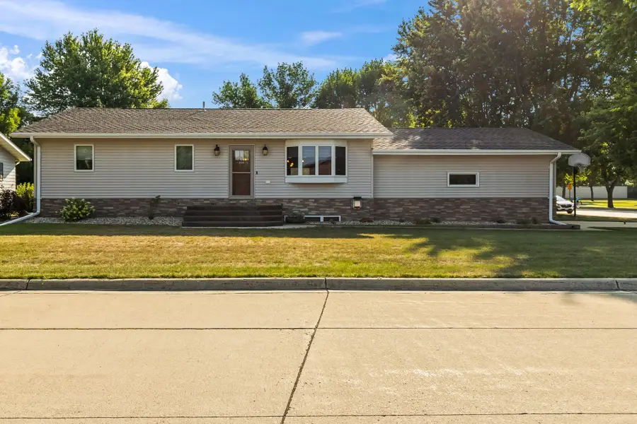 201 12th Avenue Nw, Pipestone, MN 56164 - #2