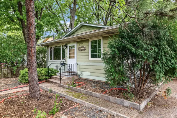 1677 Burns Avenue, Saint Paul, MN 55106