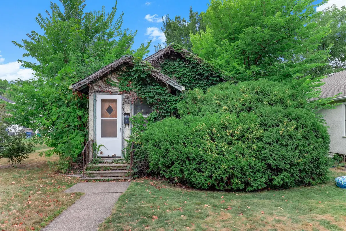 4039 Upton Avenue N, Minneapolis, MN 55412 - #1