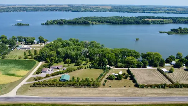 48481 Baileys Bay Road, Big Stone City, SD 57216