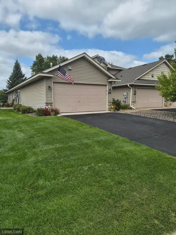 920 Fairfield Place Nw, Isanti, MN 55040
