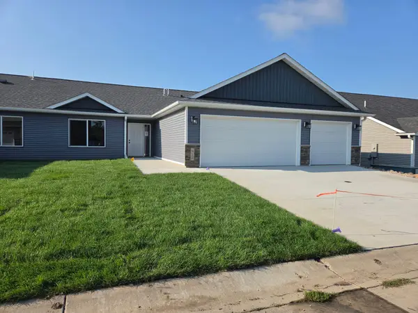 912 Katelyn Circle Ne, Montgomery, MN 56069