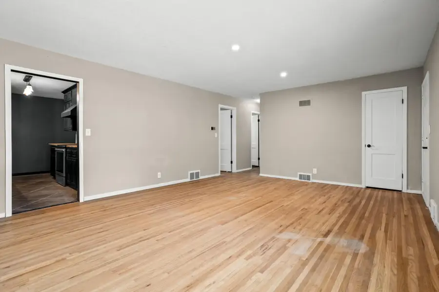 62 18th Avenue N, Fargo, ND 58102 - #3